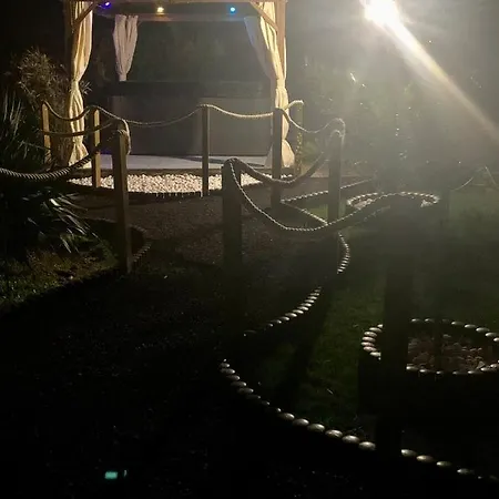 Time Stops Here At 4* 圣伊莱尔·德列